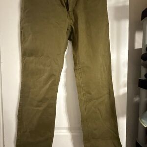 Men's Classic Olive Chinos